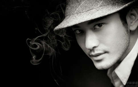 Huang Xiaoming's high profile in Men's style