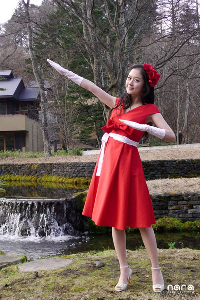 Jang Nara's cute bridal look