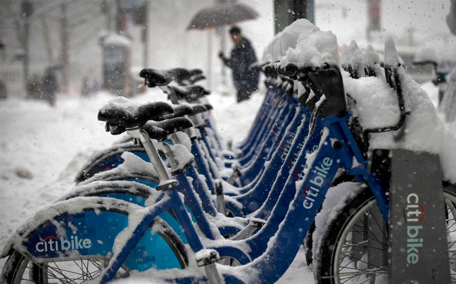 US East Coast buried in snow