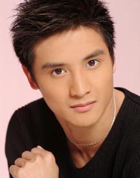 Expelled basketball star Wang makes humble return