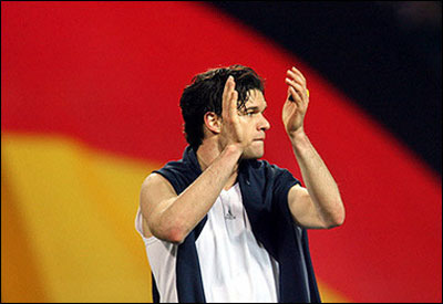 Mourinho wants Ballack answer soon