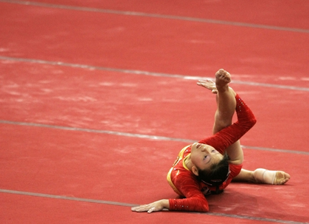 Chinese dominate in women's gymnastic all-round