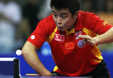 Two Wangs crowned at Japan Open