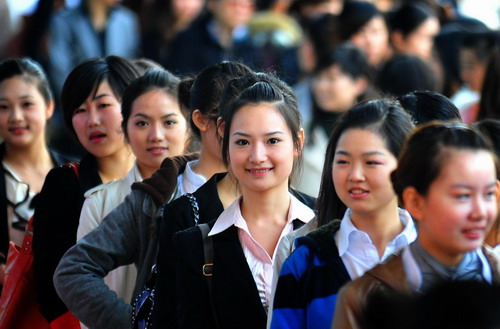 'Air Hostess for Guangzhou Asian Games' Finals begin in Wuhan