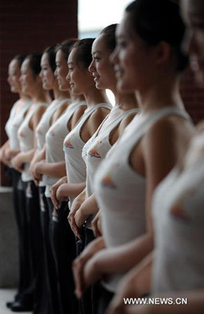 Volunteers for Asian Games receive training