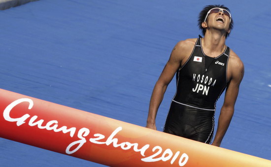Japan's Yuichi Hosoda wins men's Asiad triathlon
