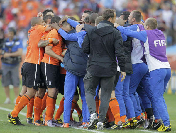 Sneijder scores as Netherlands beats Japan 1-0