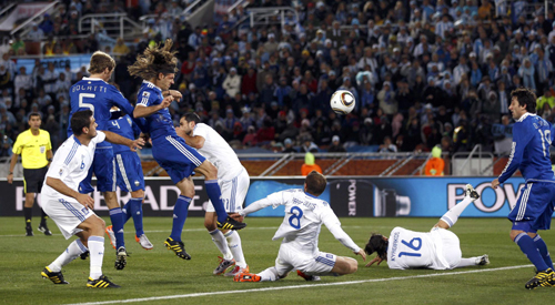 Argentina beats Greece 2-0 at World Cup