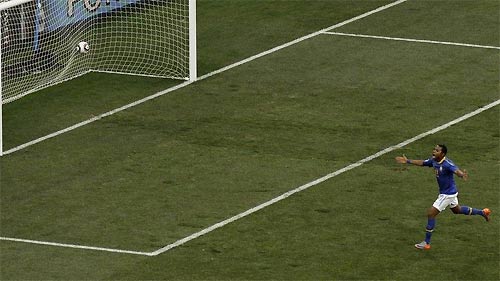 The Dutch send Brazilians home