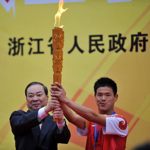 Torch relay for national Para Games ends at West Lake Torch relay for Para Games ends at West Lake