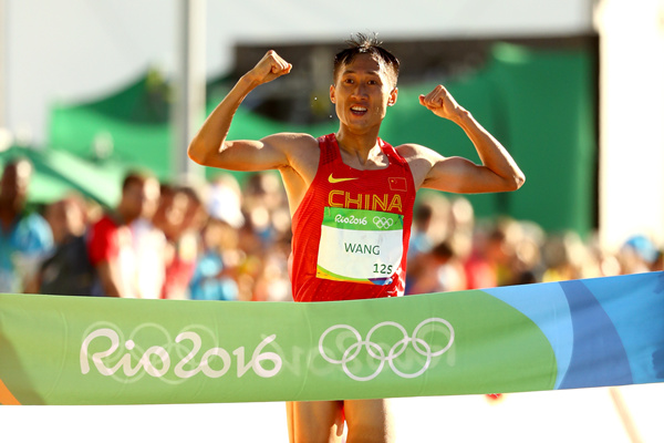 China takes gold and silver in men's 20km race walk