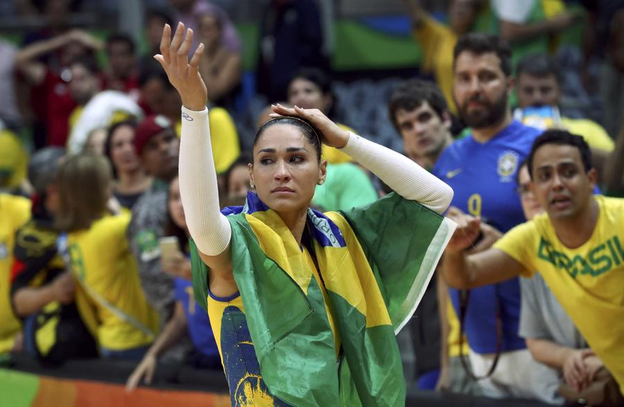 China's volleyballers burst Brazil's bubble