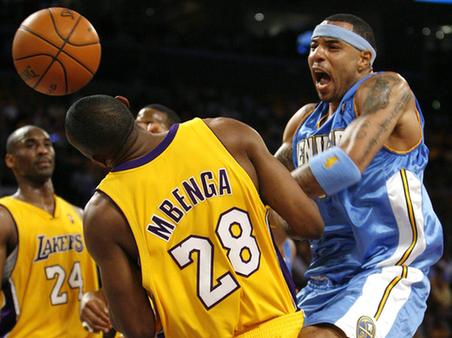 Bryant's free throws give Lakers 105-103 win