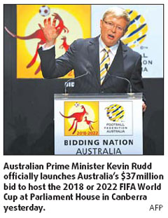 Aussies bid for 2018, 2022 World Cup