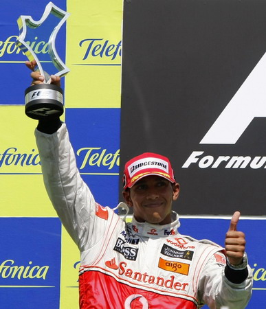 Hamilton has no hard feelings over pitstop blunder