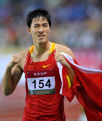 Liu grabs hurdling hat-trick at Asian Champ.