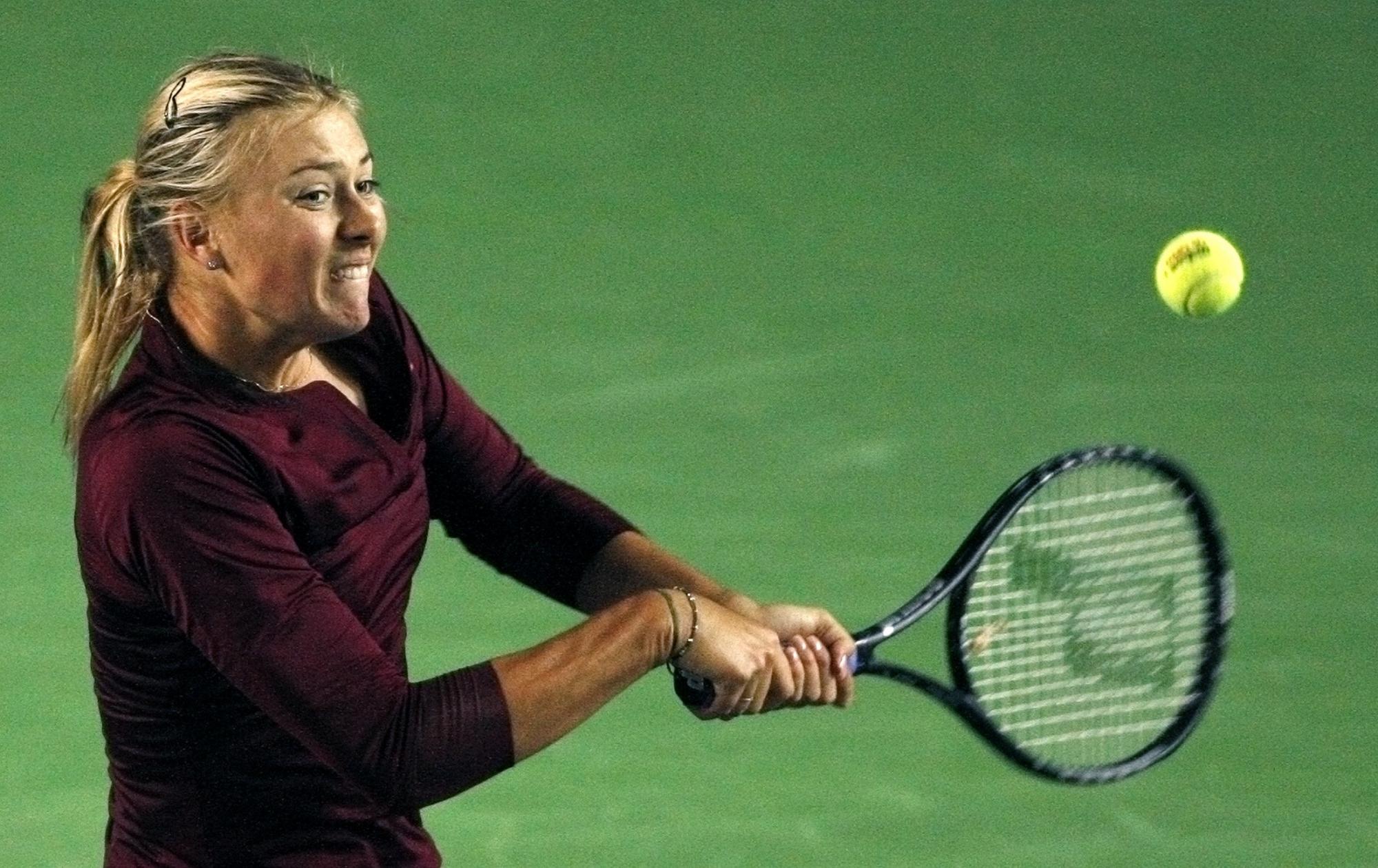 Zheng Jie out after first round in Hong Kong