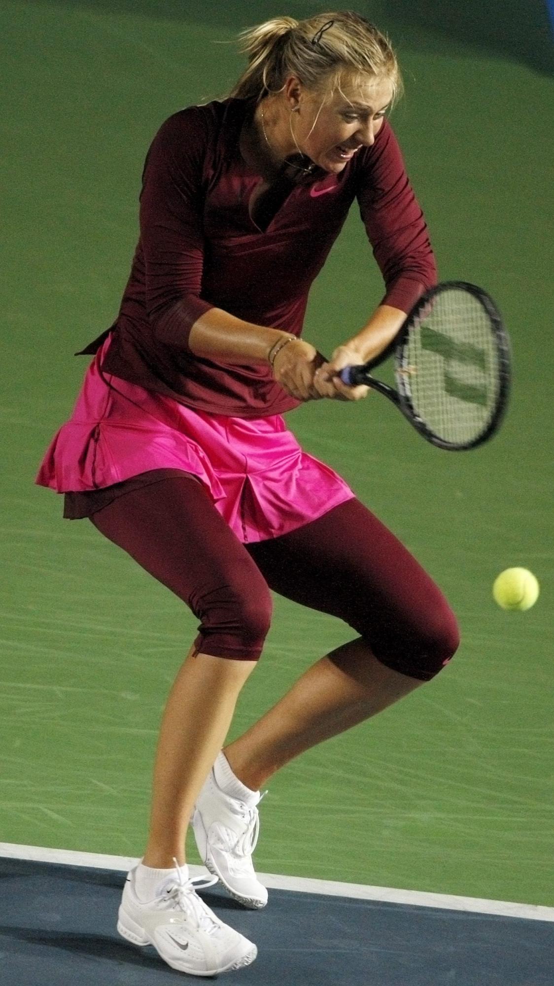 Zheng Jie out after first round in Hong Kong