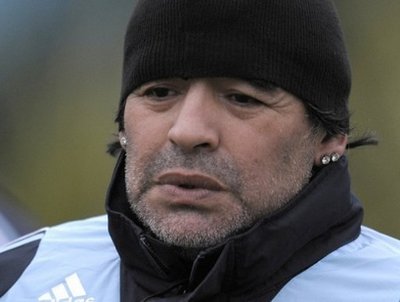 Maradona ready for cable TV and Internet channel