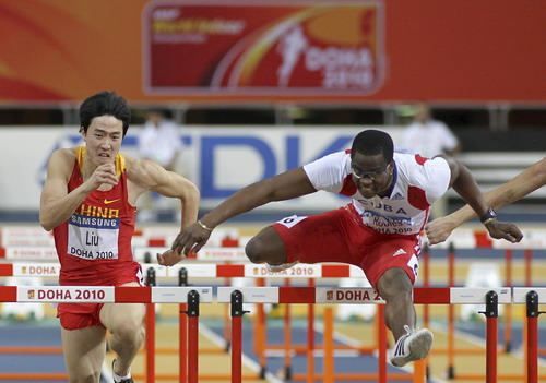 Robles wins rapid hurdles, Liu Xiang 7th