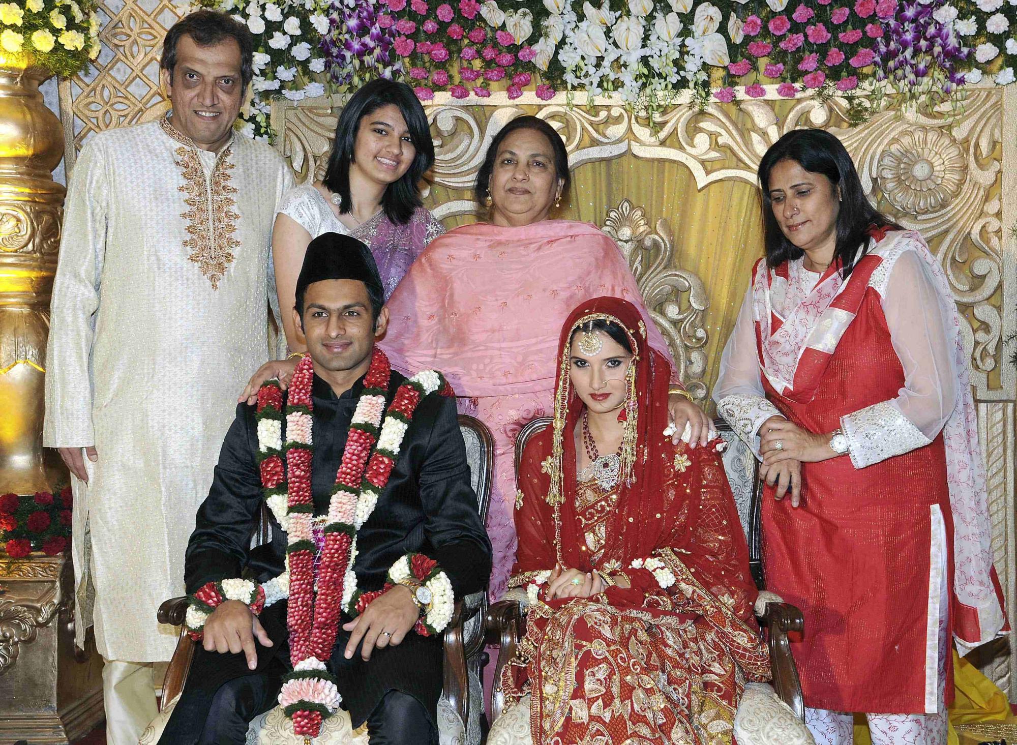 India tennis babe marries Pakistani cricketer