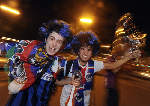 Inter Milan beat Bayern 2-0 to win Champions League