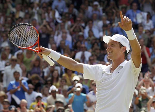 Federer loses to Berdych in Wimbledon quarters