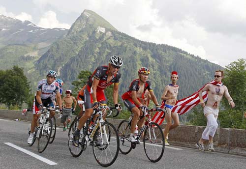Armstrong concedes failure in Tour de France