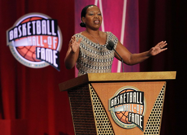 Malone, Pippen inducted into basketball Hall of Fame