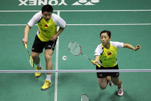 China reigns at badminton Worlds with sweep