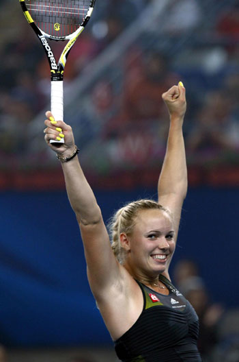 Wozniacki dethrones Serena to claim top spot