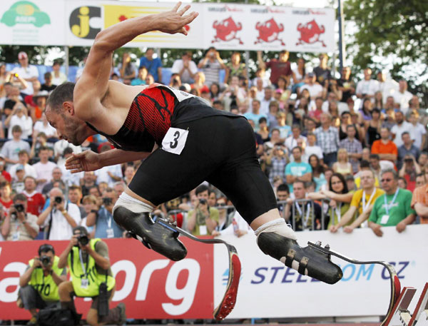 Pistorius needs improvement for worlds, Olympics