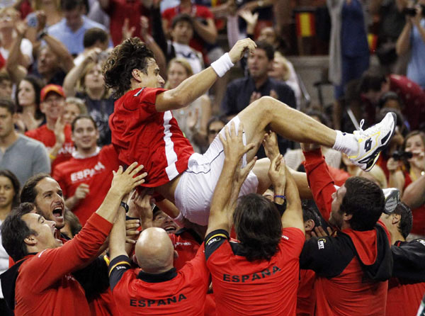 Spain beat US to book place in Davis Cup semis Spain beat US to book place in Davis Cup semis