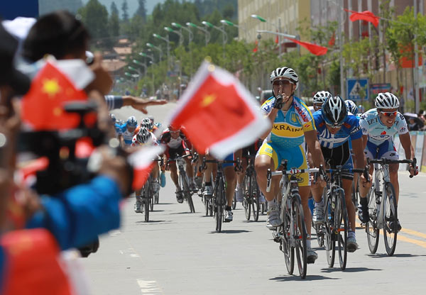 Pedaling inheady altitudes Pedaling inheady altitudes