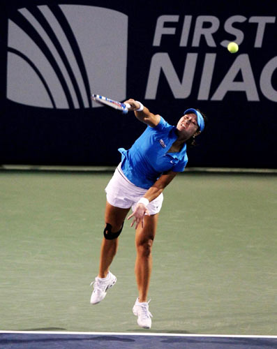 Li Na into last eight in US Open tune-up Li Na into last eight in US Open tune-up