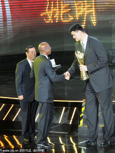 Lin Dan, Li Na honored at Laureus China sports awards Stars stud China's sports Oscar ceremony