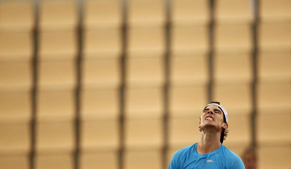Fatigue among Spain's players could help a well-prepared Argentina spring a surprise at this week's Davis Cup final in Seville. Spanish fatigue offers Davis Cup hope to Argentina