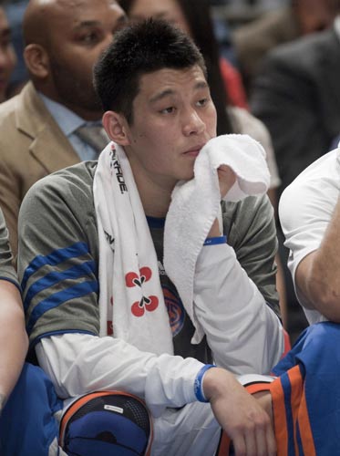 Knee injury brings likely end to Lin's season