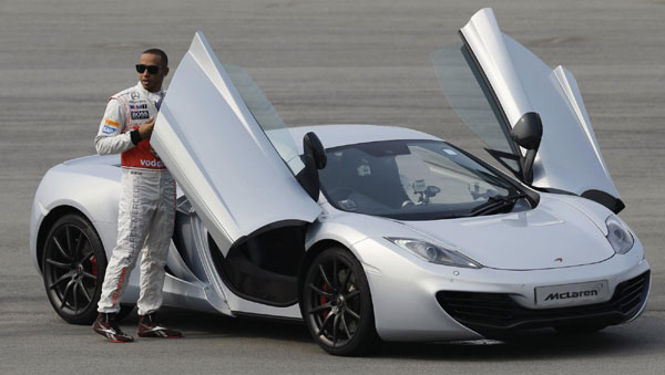 Hamilton demands more consistency in title push