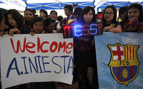 Neymar scores first goal for Barca in 7-1 rout