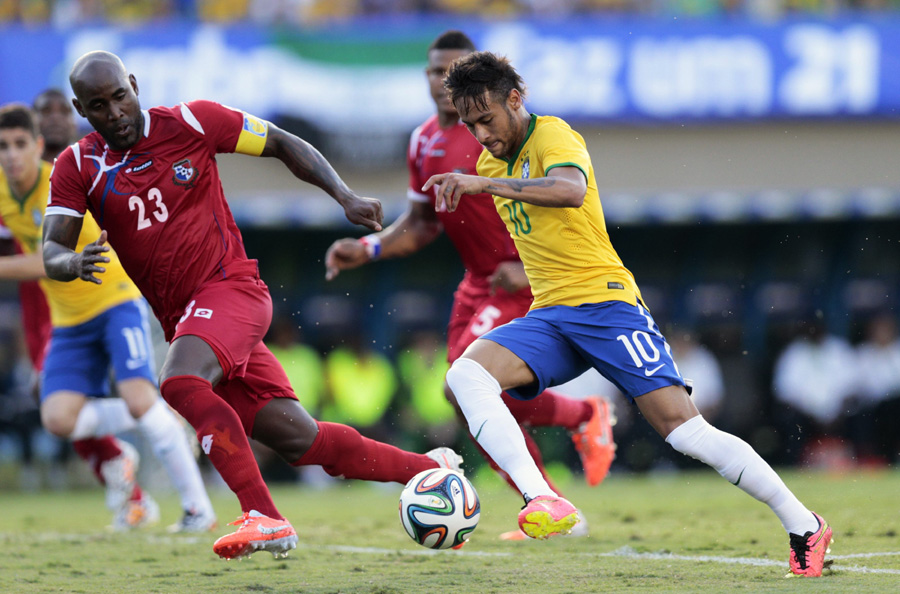 Neymar leads 4-0 Brazil romp in World Cup warm-up