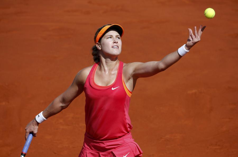 Sharapova makes it back to French Open final