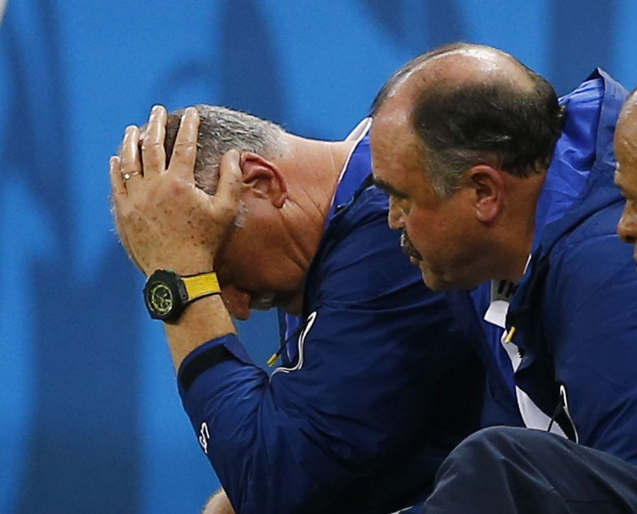 Brazil held by feisty Mexico as Ochoa stands firm