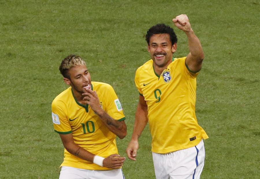 Brazil beats Cameroon 4-1, reaches 2nd round