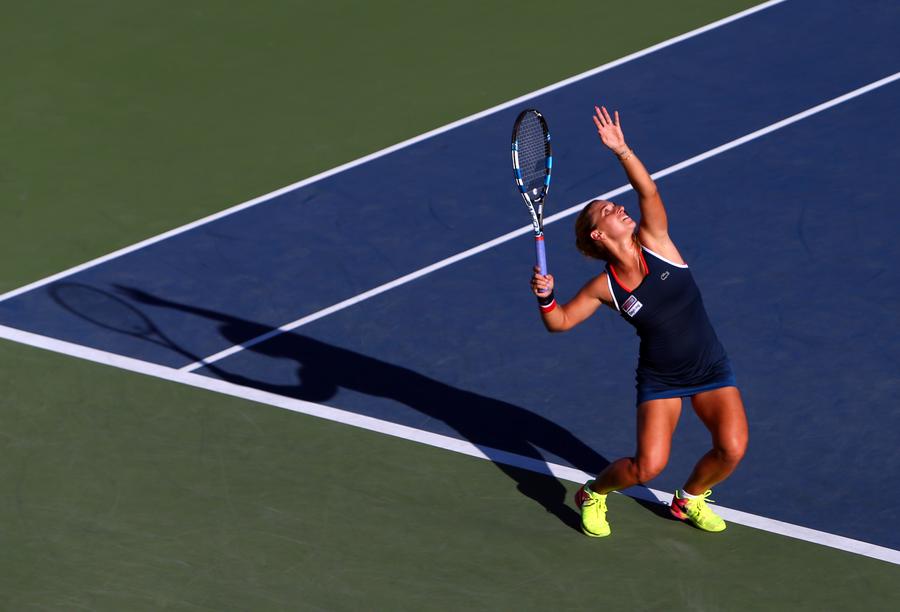 Highlights of day one of the 2016 US Open tournament