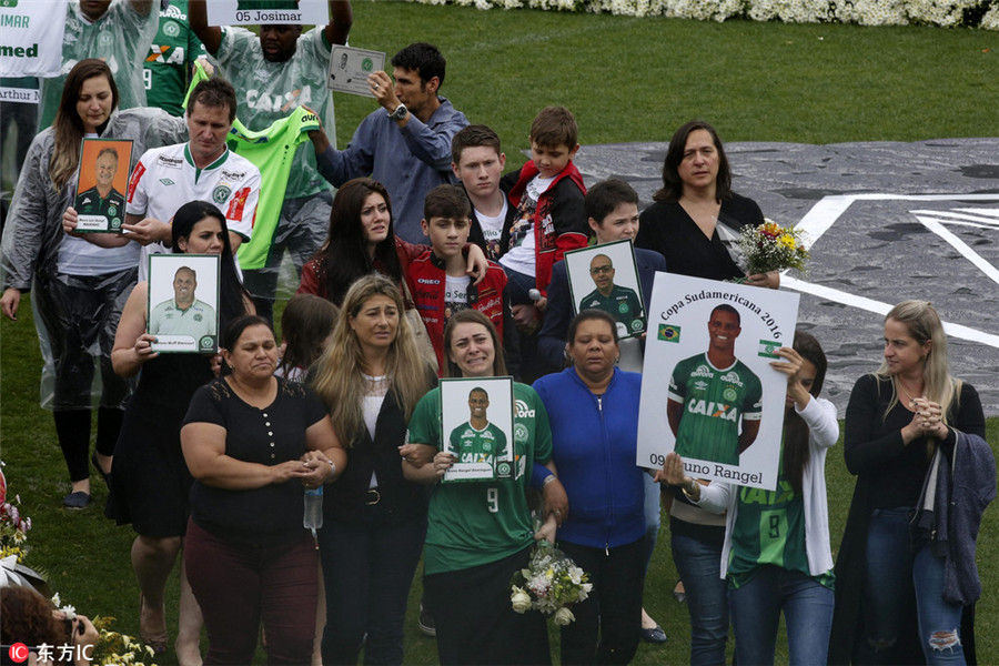 Brazil pays respects to Chapecoense in moving memorial