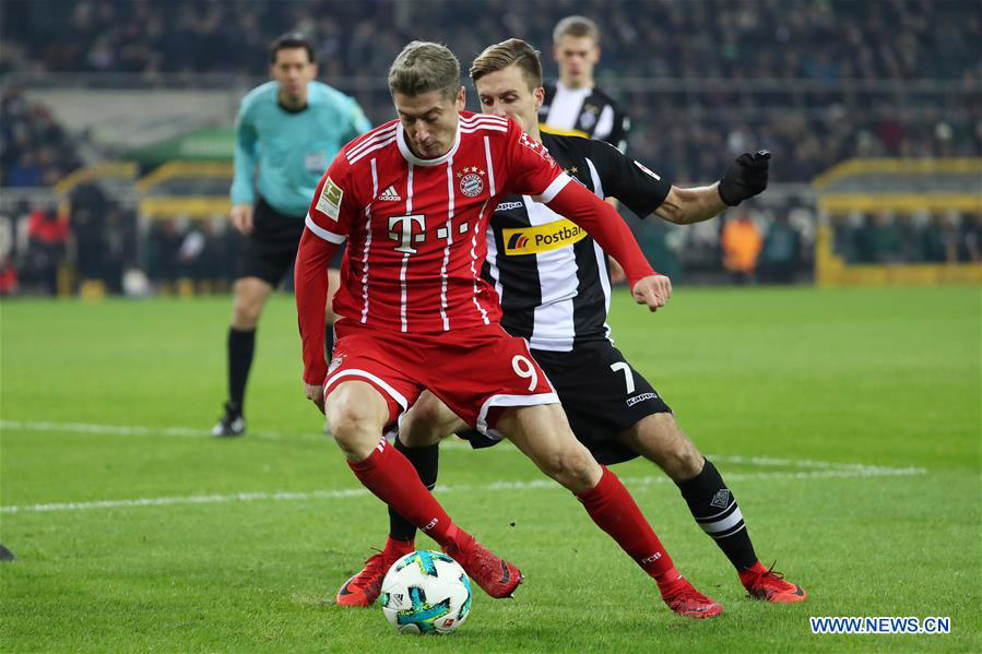 German Bundesliga: Monchengladbach beats Bayern 2-1