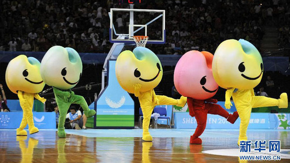 Lovely UU dancing at match interval