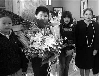 Ambassadors turn out to fete CPPCC member