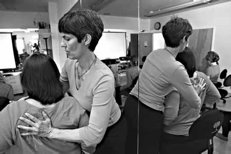 Guru of posture takes on the workday slouch